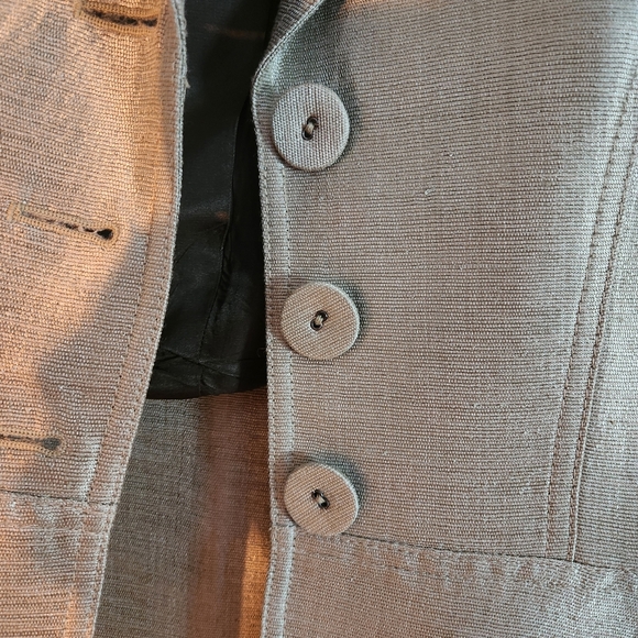 Anne Klein Mint/emerald 2 piece suit - Picture 3 of 12